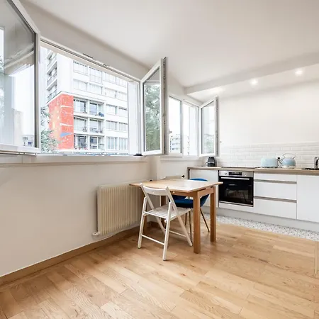Apartment Charming Parisian Away From In The Heart Of *