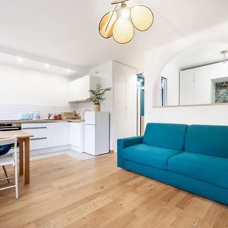 Charming Parisian Away From In The Heart Of Paris